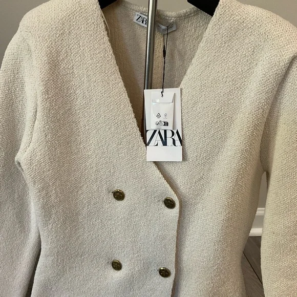 Zara Women's Off-White Textured Blazer - Picture 4 of 8